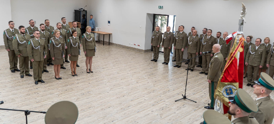 BiOSG: Awans 12 funkcjonariuszy na pierwszy stopień chorążych (ZDJĘCIA)