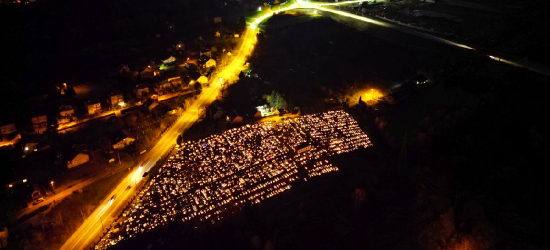 Morze Świateł na Posadzie: Cmentarz w Sanoku w Dniu Pamięci [VIDEO, ZDJĘCIA]