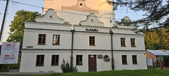 Dawna Synagoga w Lesku odzyskuje swój blask. Zakończono ważny etap prac konserwatorskich [ZDJĘCIA]