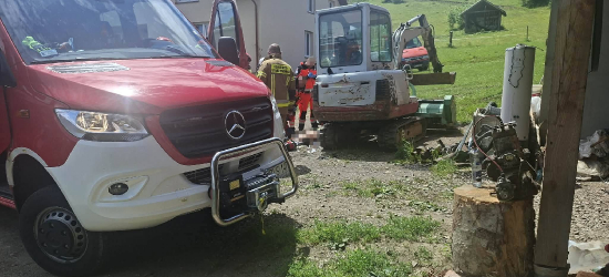 WOŁKOWYJA. Groźny wypadek przy naprawie kosiarki. Lądował śmigłowiec LPR