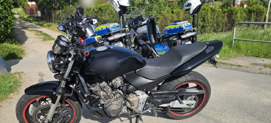 Brawurowa ucieczka motocyklisty w Iwoniczu. 23-latek stanie przed sądem. ZOBACZ VIDEO