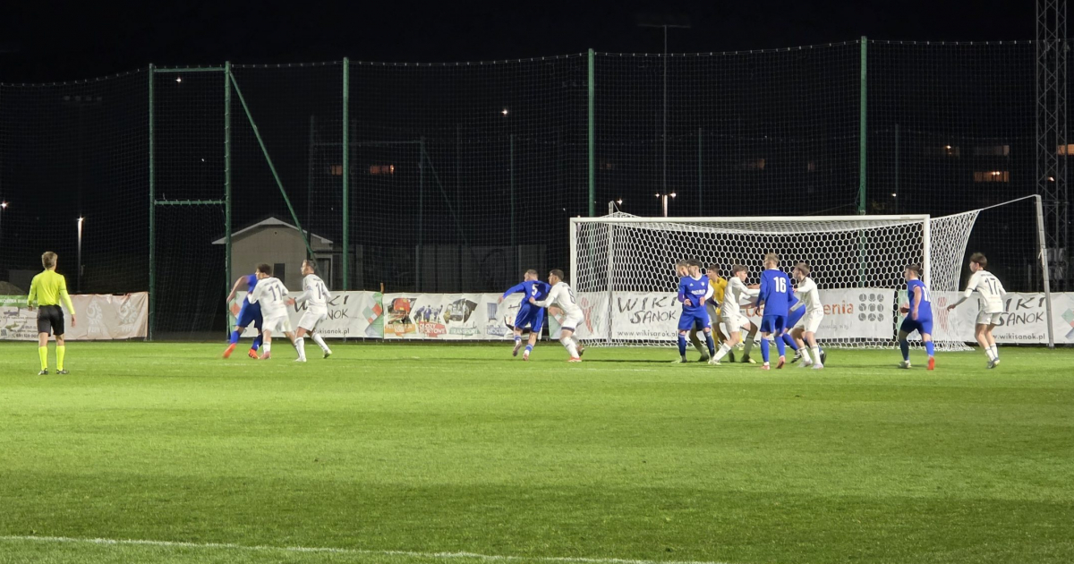 Podział punktów w Sanoku. Wiki remisuje z Tempem, Cyparski znów trafia!