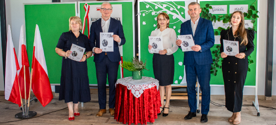 STRACHOCINA: Narodowe Czytanie z Janem Kochanowskim w roli głównej [ZDJĘCIA]