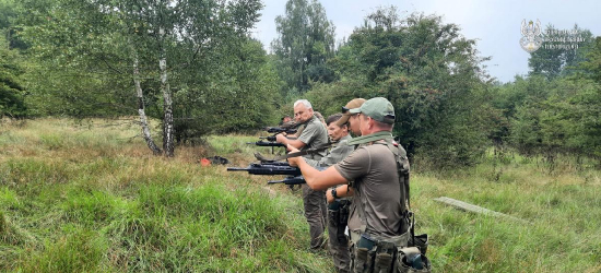 Podnoszą kompetencje obronne. Nadleśnictwo Ustrzyki Dolne na szkoleniu WOT [ZDJĘCIA]