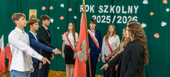 Pierwszy dzwonek w II Liceum Ogólnokształcącym w Sanoku (ZDJĘCIA)