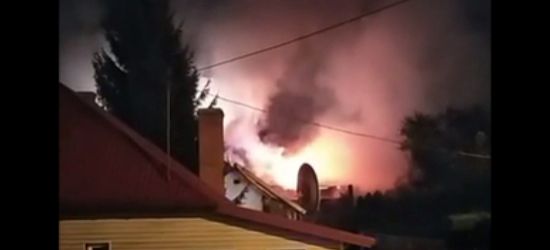 LESKO: Potężny pożar domu! (VIDEO)
