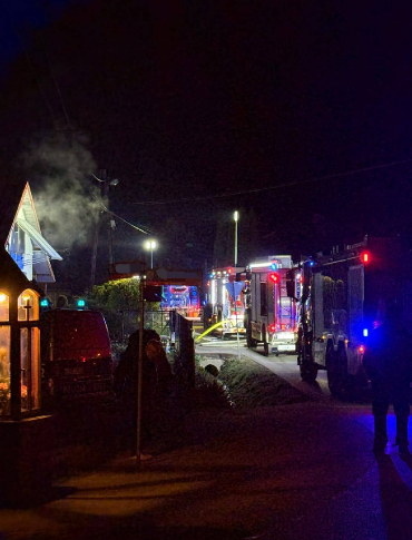 ZAGÓRZ: Groźny pożar garażu przy budynku mieszkalnym [ZDJĘCIA]