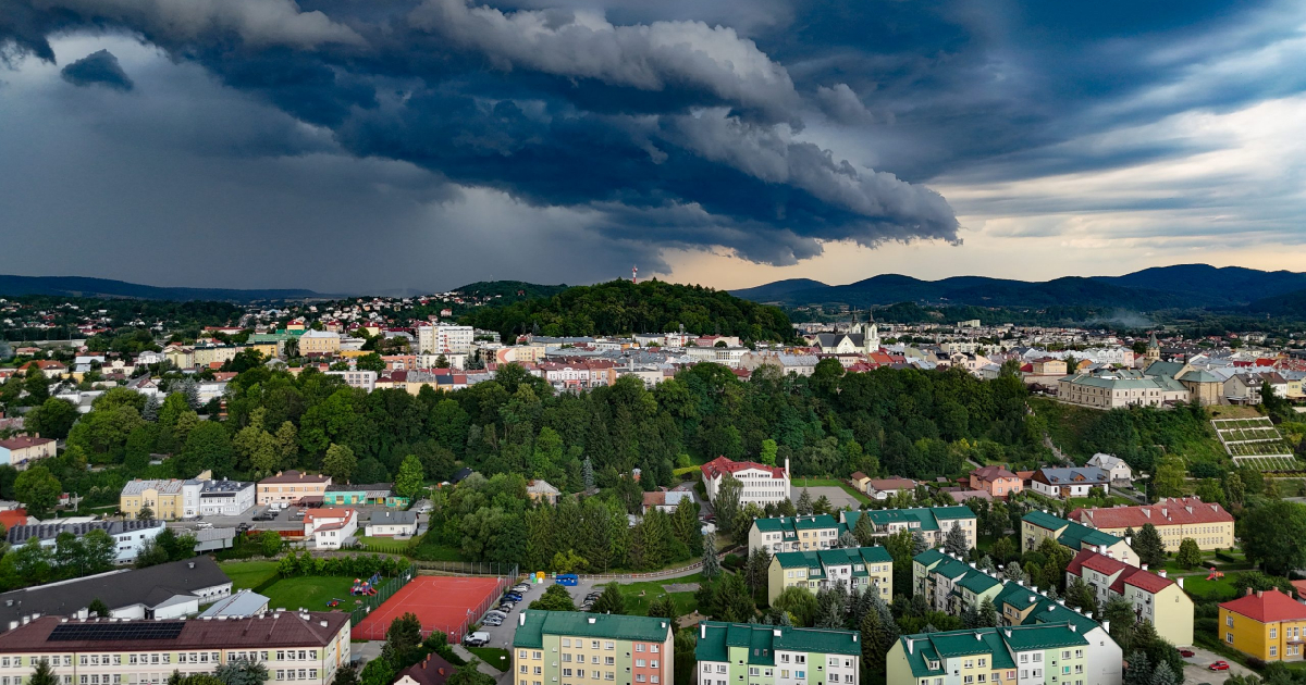 ALERT IMGW: Silne wichury uderzą w Podkarpacie