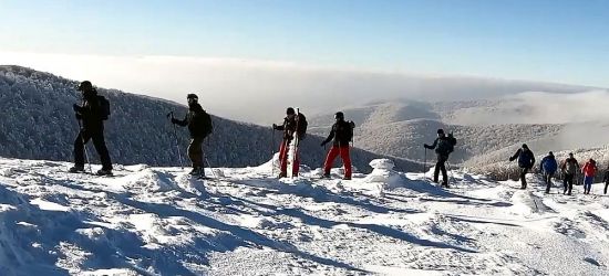 BIESZCZADY: Ochrona granicy na nartach. Ekstremalne szkolenie skiturowe (VIDEO)