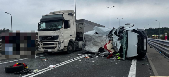 Karambol pod Rzeszowem. Trzy osoby ranne (ZDJĘCIA)