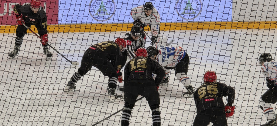 HOKEJ: Sanok postawił się Cracovii, ale znów zabrakło skuteczności