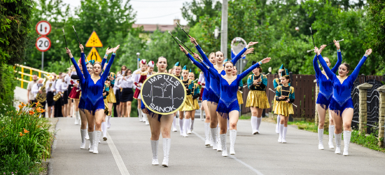 III Ogólnopolski Festiwal Zespołów Mażoretkowych i Orkiestr Dętych w Besku (ZDJĘCIA)