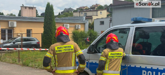 Fałszywy alarm bombowy w Sanoku. „Kaskadowy mail” postawił służby w stan gotowości [VIDEO, ZDJĘCIA]