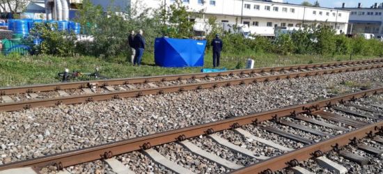 RZESZÓW: Tragedia na przejeździe kolejowym. Zginął 40-letni mężczyzna (ZDJĘCIA)