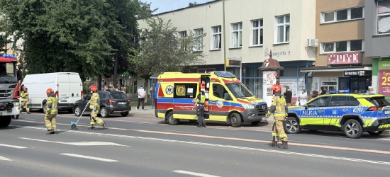 Zderzenie trzech pojazdów na ul. Staszica w Sanoku. Jedna osoba poszkodowana [VIDEO, ZDJĘCIA]