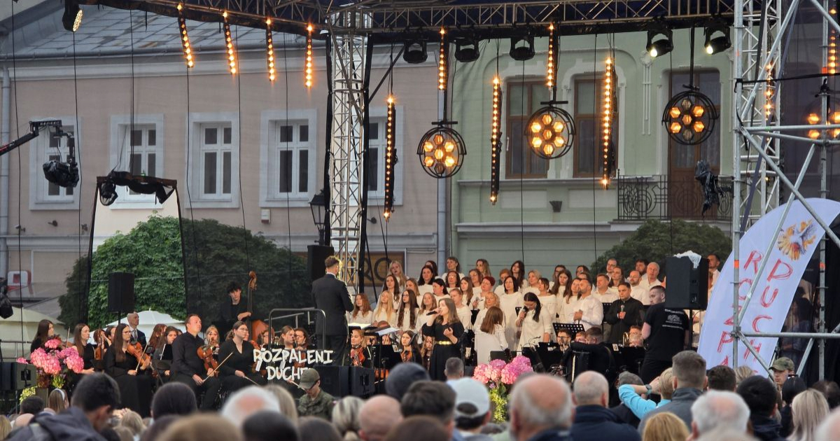 SANOK: Rozpalą serca mieszkańców! Wielki koncert nadchodzi. Ty też możesz pomóc!
