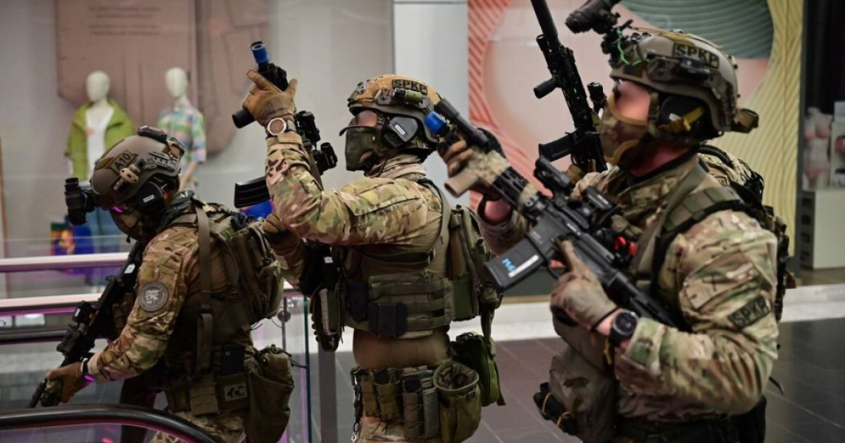 Ćwiczenia kontrterrorystów w galerii handlowej. Symulacja zdarzenia typu „Active Shooter” [VIDEO, ZDJĘCIA]