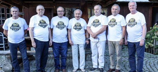 Wspomnienia, wzruszenia i wielki finał w skansenie. Sanocki „Mechanik” świętował jubileusz 80-lecia! [ZDJĘCIA]