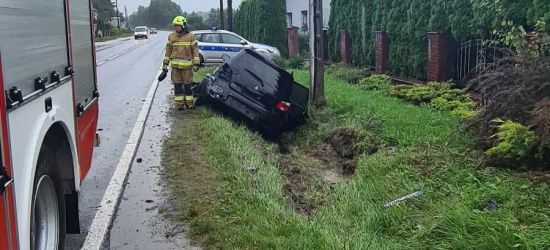 ZAGÓRZ: Samochód wypadł z drogi (FOTO)