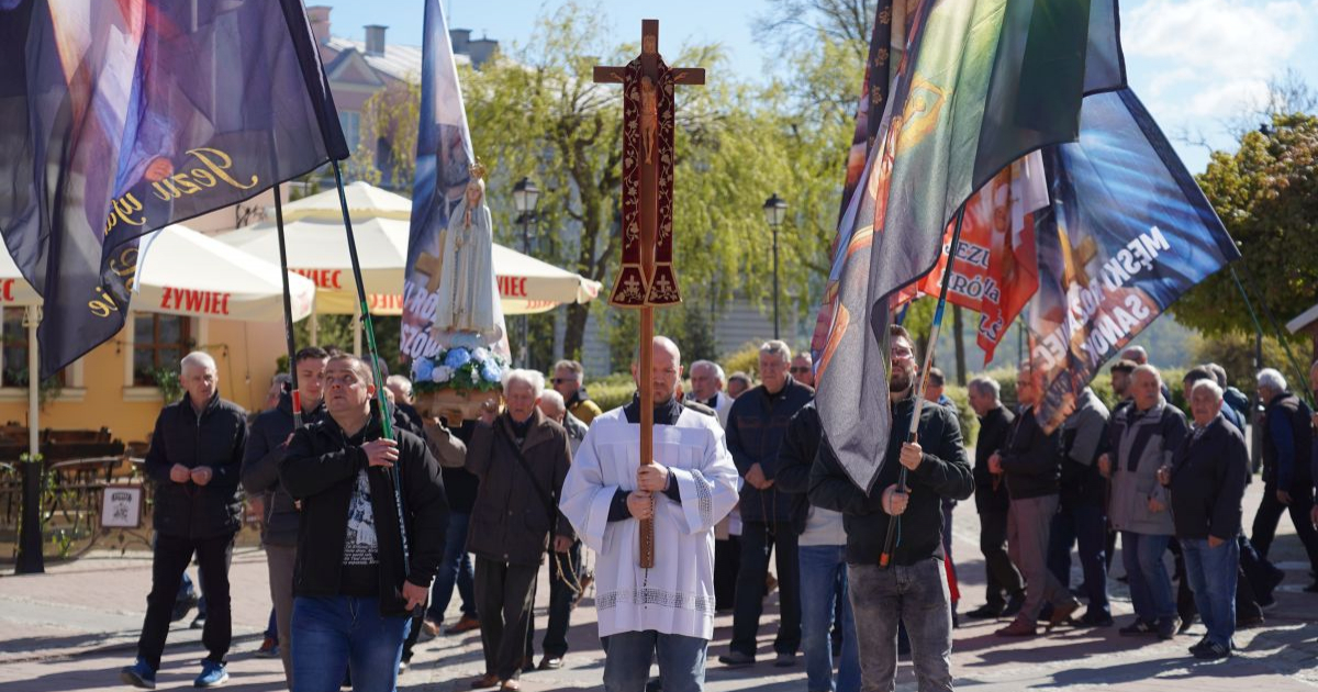 SANOK: Miesiąc Maryjny rozpoczęty Męskim Różańcem [VIDEO, ZDJĘCIA]