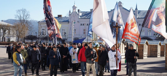 Marcowy Męski Różaniec przeszedł ulicami Sanoka [VIDEO, ZDJĘCIA]