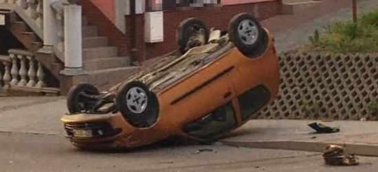 Dachowanie na Kościuszki. Dwie osoby w szpitalu (ZDJĘCIA)