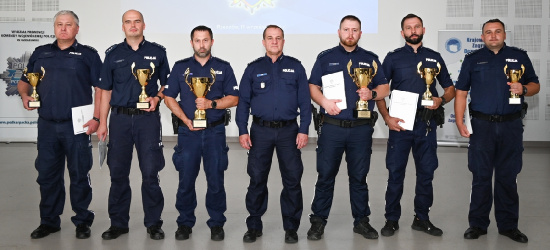 Policjant z Komańczy został „Dzielnicowym Roku” na Podkarpaciu (ZDJĘCIA)