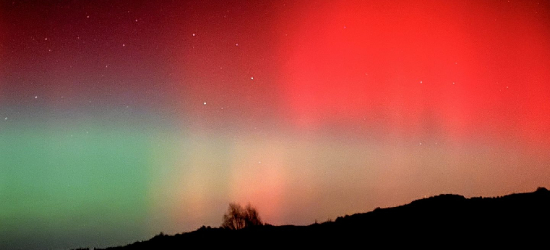 Zorza polarna zamieniła noc w niesamowite widowisko kolorów! [ZOBACZ ZDJĘCIA]