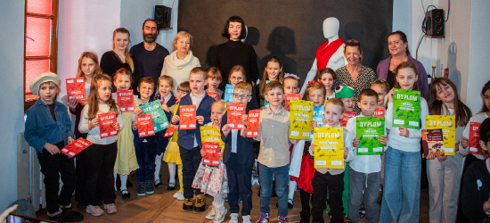 Młodzi recytatorzy na scenie MDK. Pierwszy dzień Jesiennego Wierszowania w Sanoku [ZDJĘCIA]