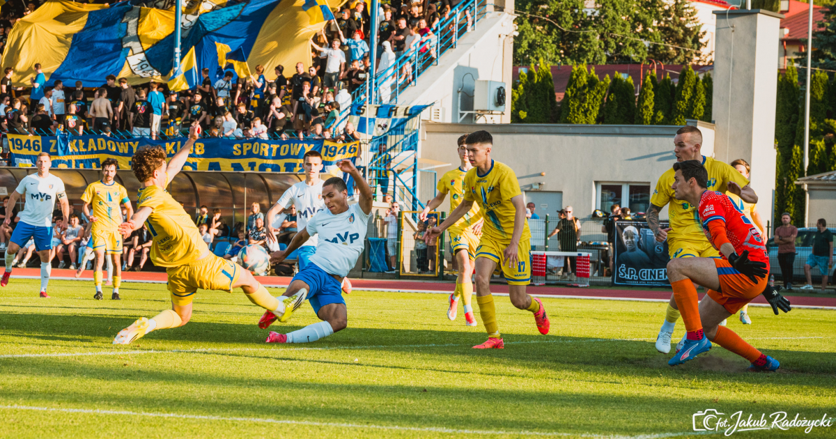 Derby bez goli w Sanoku. Stal i Karpaty podzieliły się punktami [VIDEO, ZDJĘCIA]