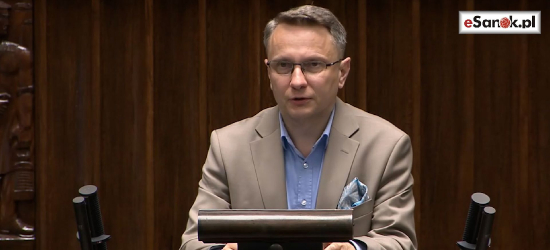 „Bezpieczeństwo ludzi schodzi na dalszy plan”. Poseł Uruski apeluje do rządu w sprawie niedźwiedzi [VIDEO]