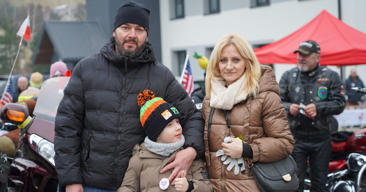 Baligród zagrał z sercem. Jarmark Bożonarodzeniowy dla Maksia przeszedł do historii [VIDEO, ZDJĘCIA]