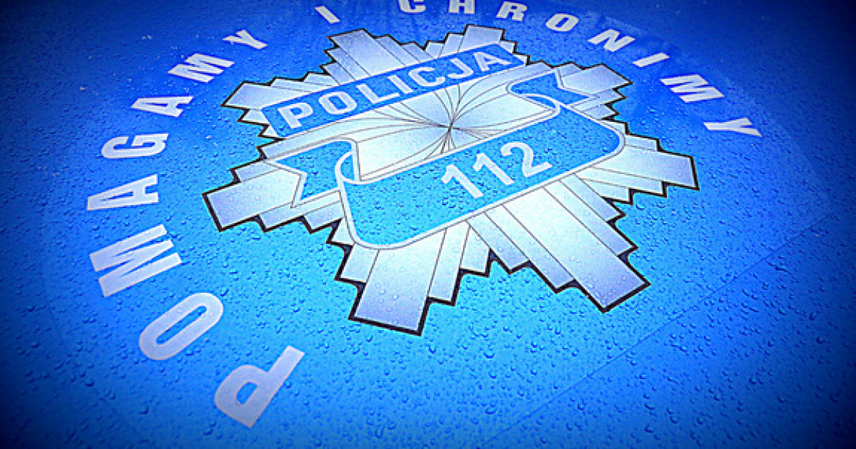 Koniec służby nie wyłączył czujności. Policjant po pracy odnalazł zaginionego seniora