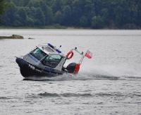 BIESZCZADY: Wypadł z łódki do Jeziora Solińskiego. Akcja ratunkowa będzie kontynuowana jutro