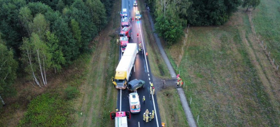 Wypadek na krajowej 9. Siedem osób w szpitalu (ZDJĘCIA)