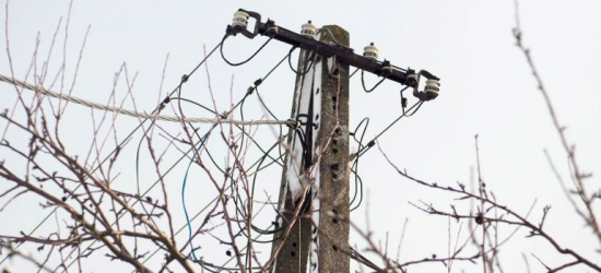 REGION: Tysiące mieszkańców bez prądu. Energetycy pracują bez przerwy