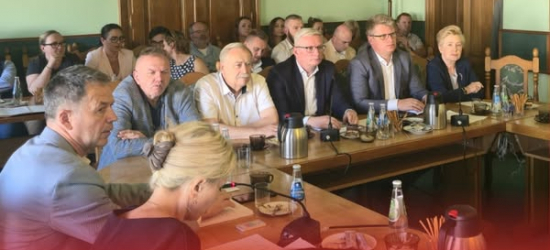 Zarząd Powiatu Sanockiego z absolutorium i wotum zaufania