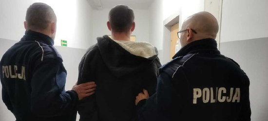 Rozbój z użyciem noża w Ustrzykach Dolnych. Recydywista trafił do aresztu