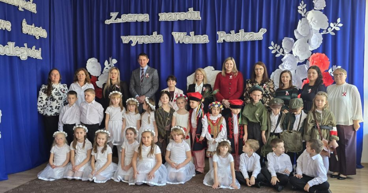 „Ojczyzna – nasza Matka” – wzruszające przedstawienie patriotyczne w Przedszkolu nr 4 w Sanoku [ZDJĘCIA]