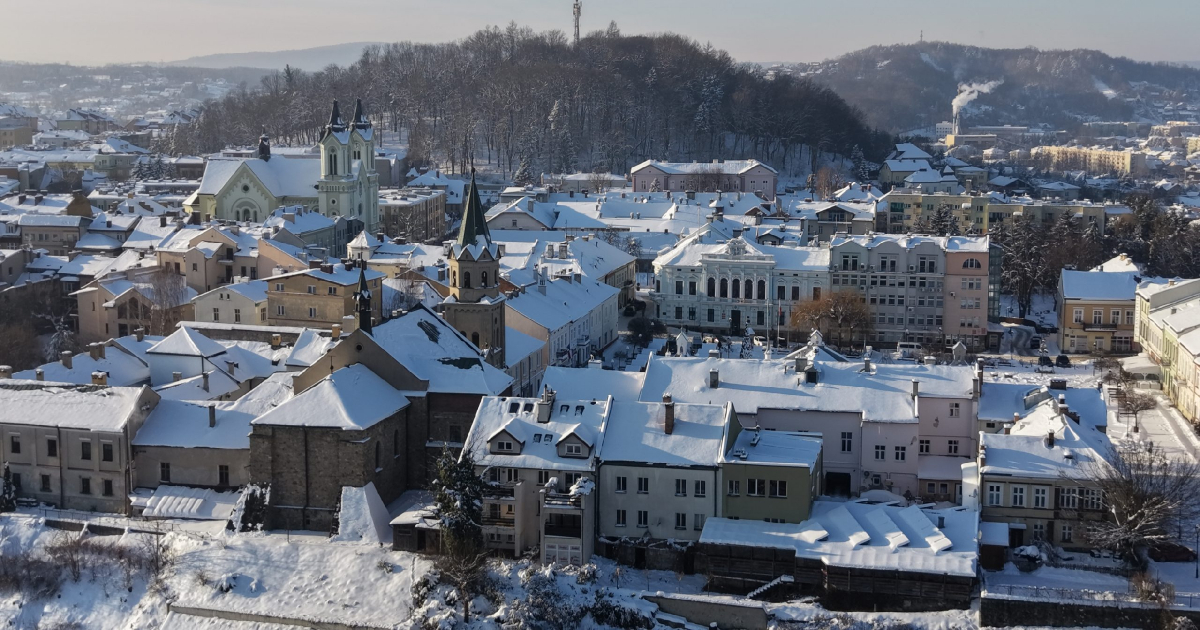 Zachwycający zimowy Sanok z lotu ptaka [ZDJĘCIA]