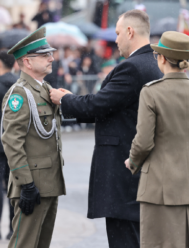 Prezydent uhonorował Bieszczadzkich Strażników Granicznych [ZDJĘCIA]