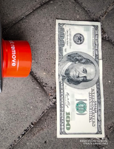 MEDYKA: Napromieniowany banknot na granicy. Kobieta nie wjechała do Polski