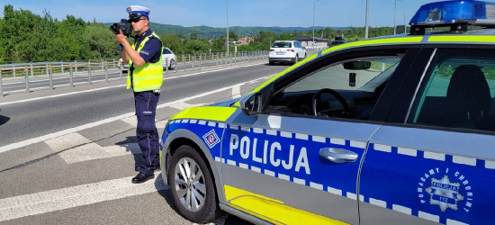 Miał ponad 1,8 promila i nie posiadał prawa jazdy! 27-letni kierowca BMW zatrzymany