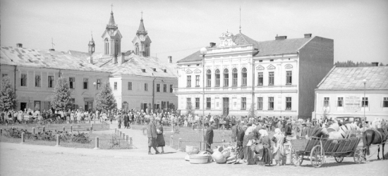 Dawny Sanok w obiektywie. Podróż w czasie na archiwalnych fotografiach