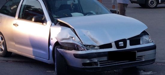 SANOK: Wypadek na Lipińskiego. Jednym z samochodów kierował 17-latek! (ZDJĘCIA)