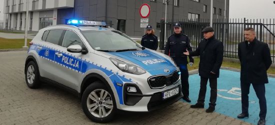 Posterunek policji w Polańczyku otrzymał nowy radiowóz