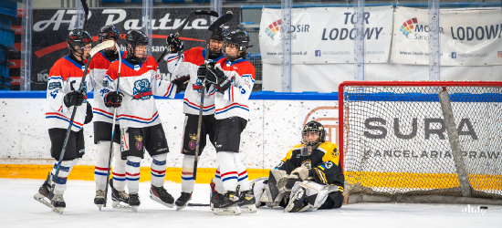 HOKEJ: Niedźwiadki liderem CJHL U-15! Rekord frekwencji w Arenie Sanok [ZDJĘCIA]