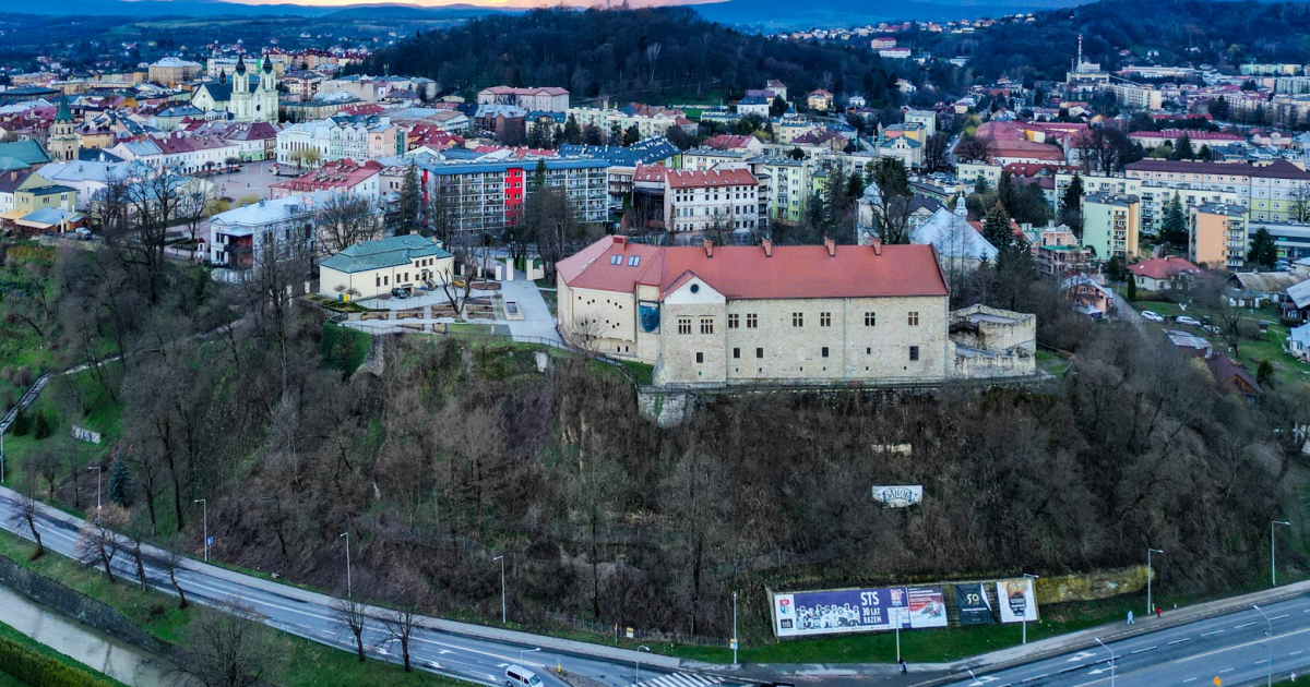 POWIAT SANOCKI: Ponad 200 tys. zł na projekt stabilizacji osuwiska pod Zamkiem Królewskim