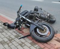 REGION: 25-letni motocyklista zderzył się z samochodem osobowym (ZDJĘCIA)