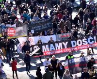 REGION: Gigantyczne protesty społeczne w Mielcu. Mieszkańcy walczą o czyste powietrze w mieście (VIDEO)